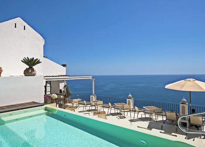 Romantic hotels Punta Regina