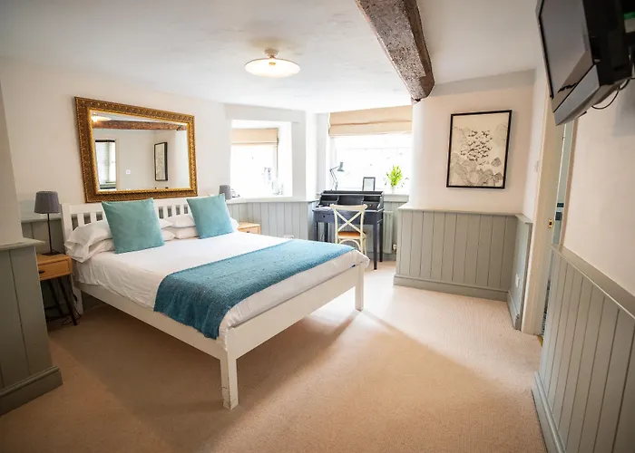 Guest house: Tower House Guest House