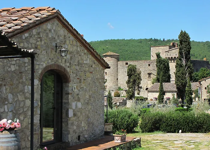 Castello Di Meleto Wine Destination - Camere in Castello e Appartamenti