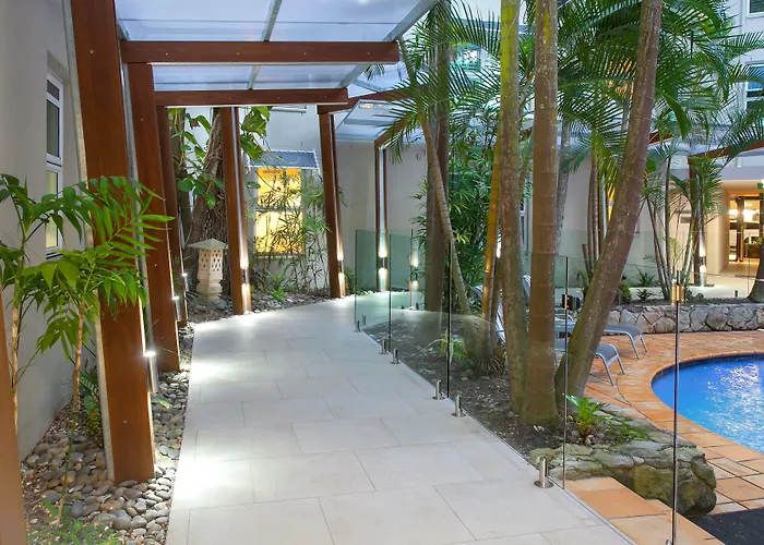 Hot Tub in Room Emerald Noosa