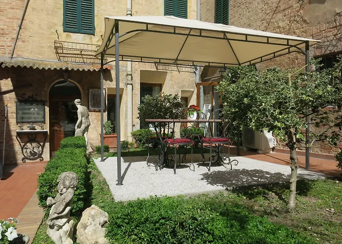 Piazza Paradiso