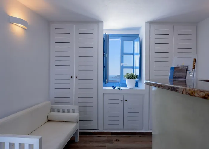 Kamares Apartments (Adults Only)