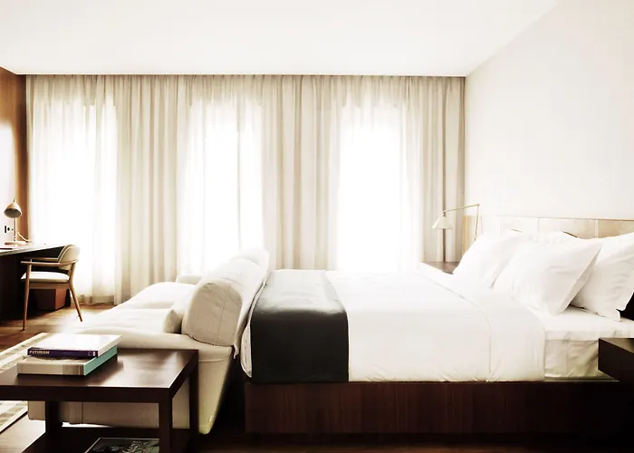 Hotel mit Whirlpool Square Nine Belgrade-The Leading s Of The World