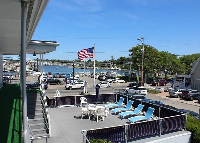 In Luxury hotels Hyannis Holiday