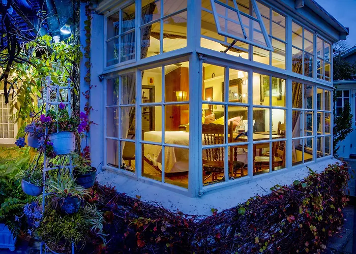 Hotel with Tennis: Forest Hall Guest House