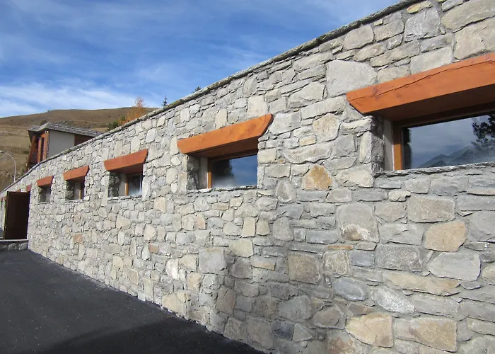 Hôtel accueillant les animaux: Hotels Les Catrems&Le Montagnou