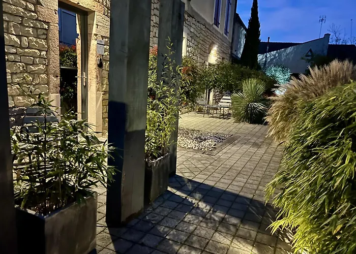 Appart Hotel Eugenie