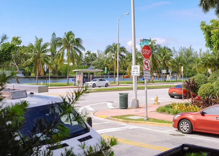 Cheap hotel: Notebook Miami Beach