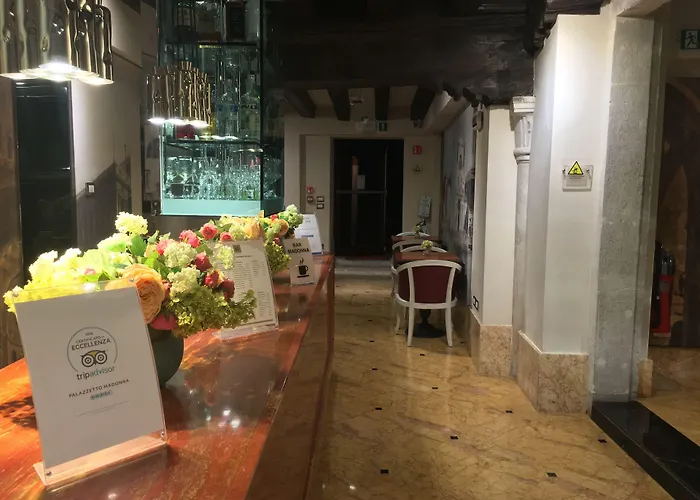 Hotel near College: Hotel Palazzetto Madonna