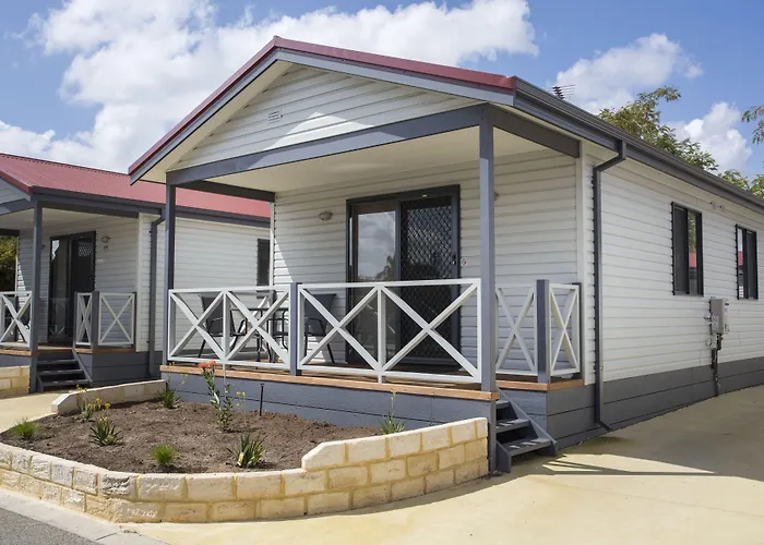 Hotel near College: Discovery Parks - Perth Airport