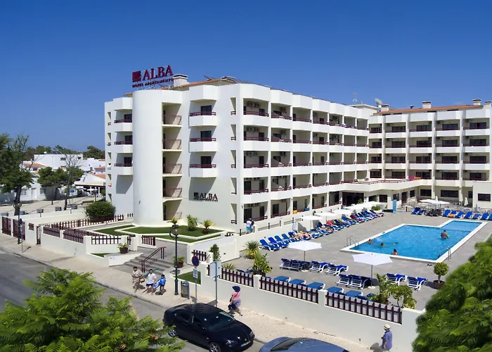 Hotel con piscina: Hotel Alba