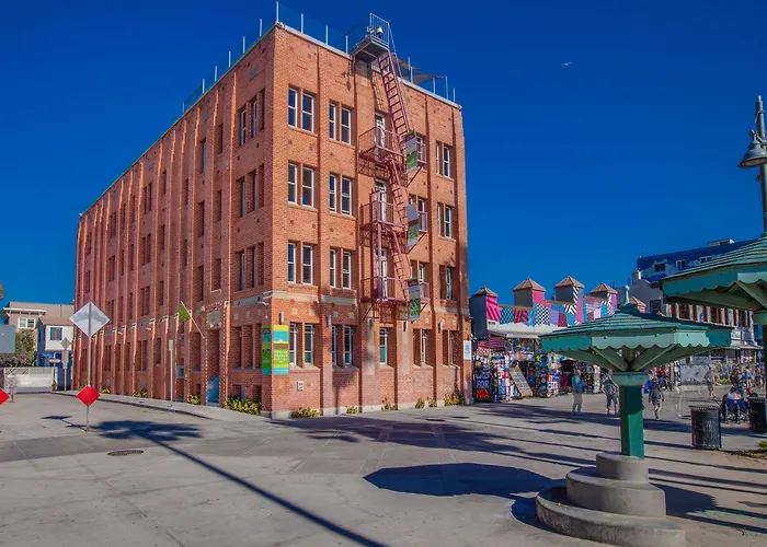 3 star hotel: Venice Breeze Suites