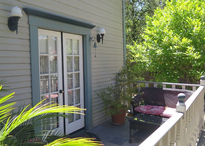 B&B only: Calderwood Inn