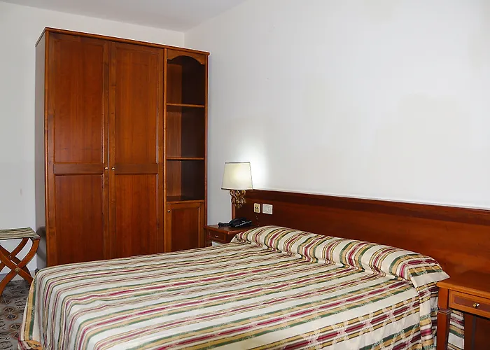 Hotel sulla spiaggia: Hotel Baia Delle Sirene