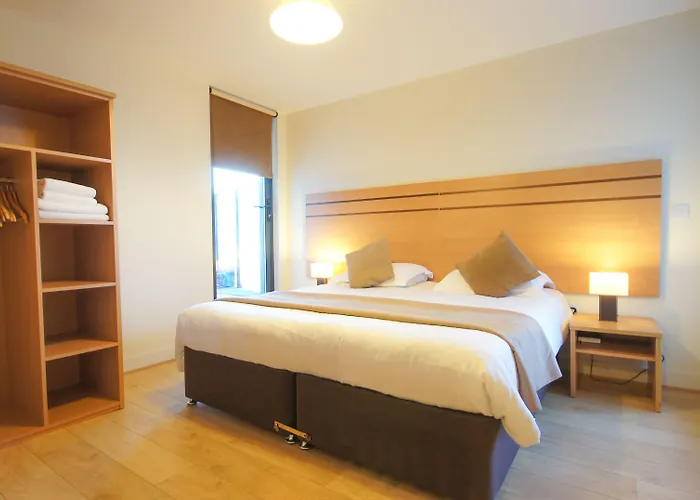 Crompton Court Apartments