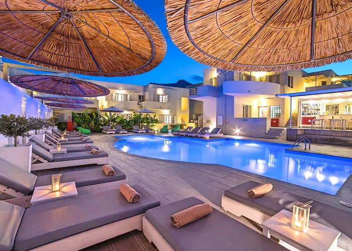 Garden Suites Heated Pool