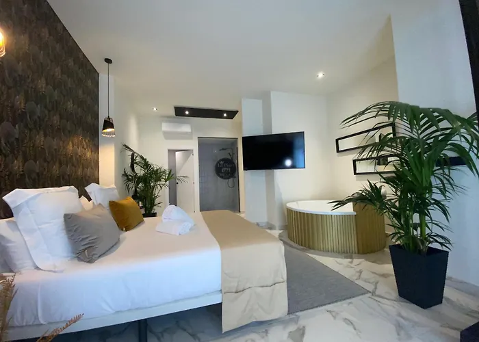 Reina Victoria La Plaza