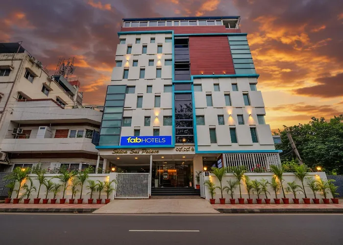 3 star hotel: Fabhotel Greenwood Xpress Inn - Nr Manipal Hospital