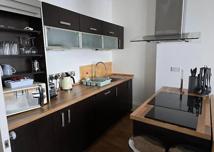 Beautiful Seafront 1 Bedroomed Apartment