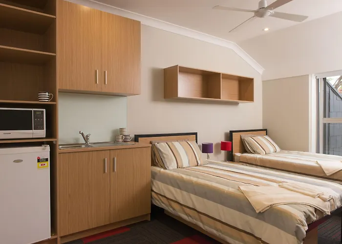 Hotel near College: Sydney Student Living