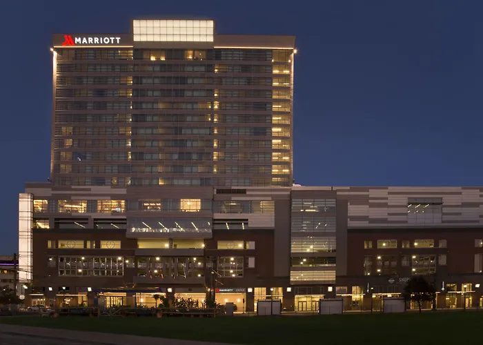 Hotels With Four Stars Buffalo Marriott At Lecom Harborcenter