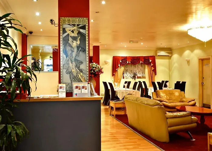 Airport Hotel: City View Hotel
