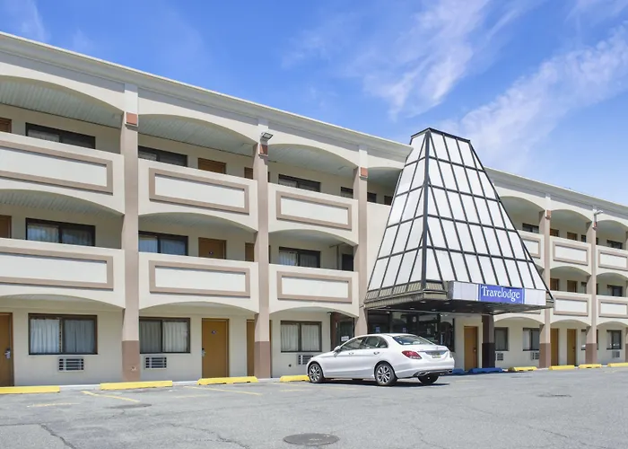 Travelodge By Wyndham Manhasset