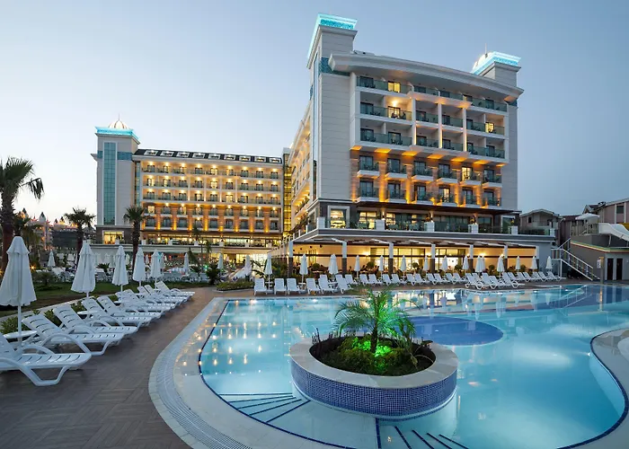 Hôtel pour familles: Luna Blanca Resort & Spa