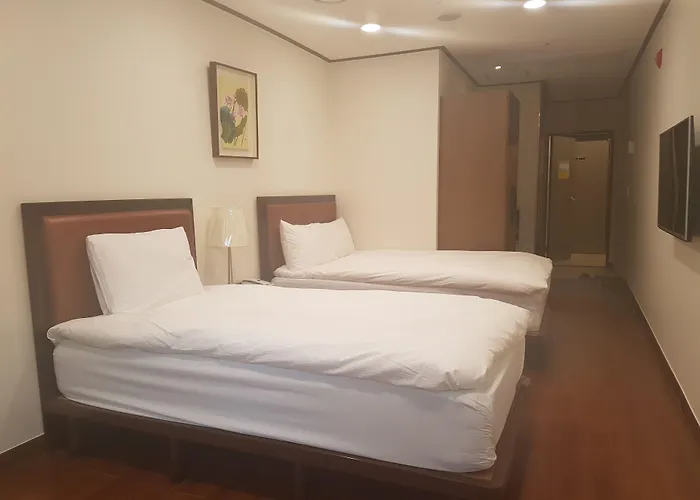 Cheap hotel: Youngbin Hotel