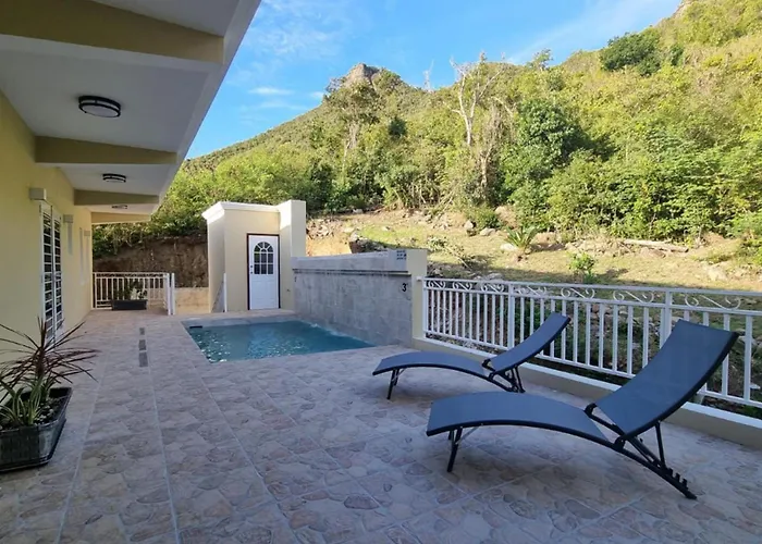 4Bed Condo - Sleeps 8 - Pool Bbq Views Parking