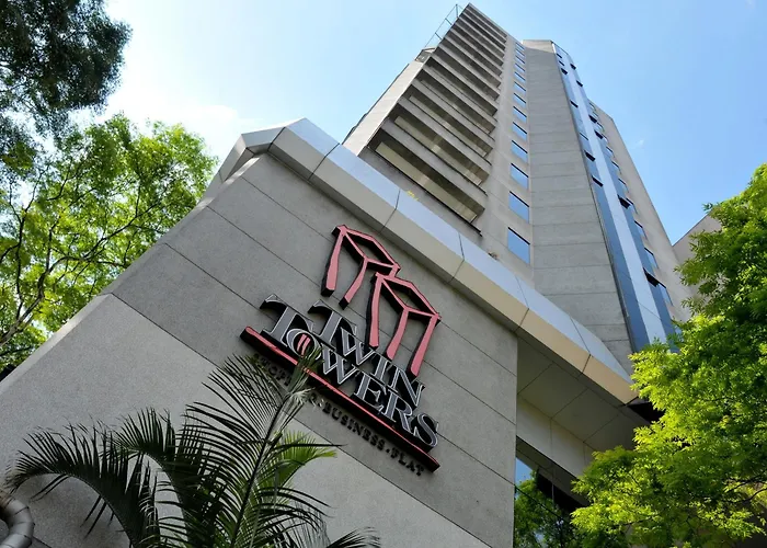 Aparthotel Twin Towers