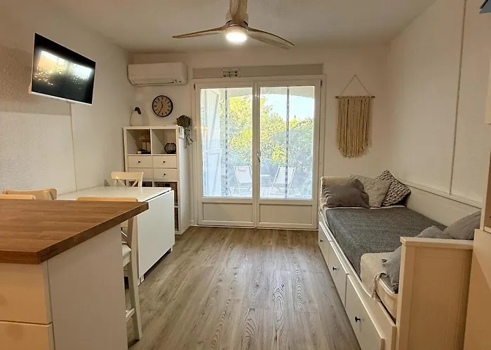 Studio 4pers rénové avec jardin et place privée