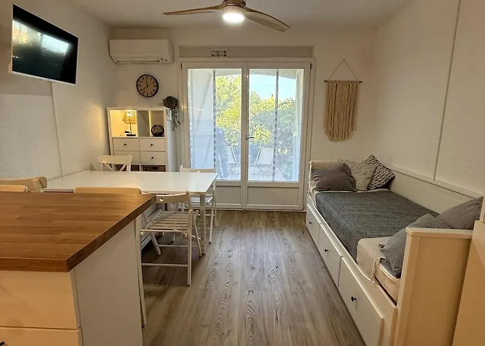 Studio 4pers rénové avec jardin et place privée