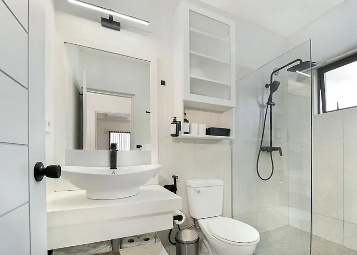 Atrium Apartments - Sorrel Loft