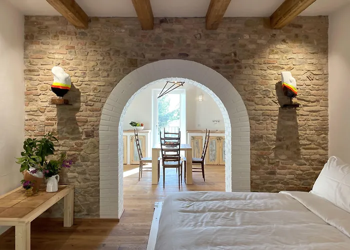 Hotel sulla spiaggia: Castello di Granarola