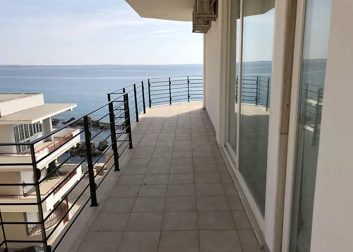  Palace Blu Mare