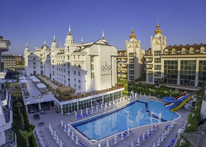 Hôtel Jacuzzi: Side Royal Palace