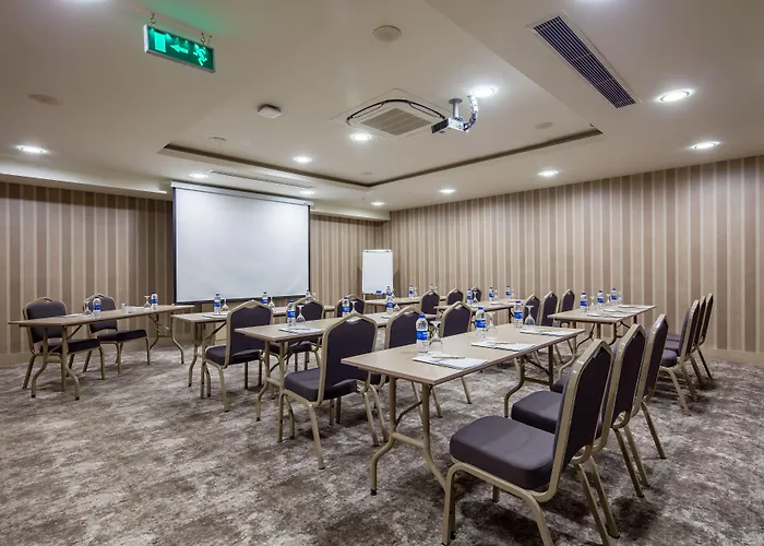 Hotel: Holiday Inn Antalya - Lara By Ihg