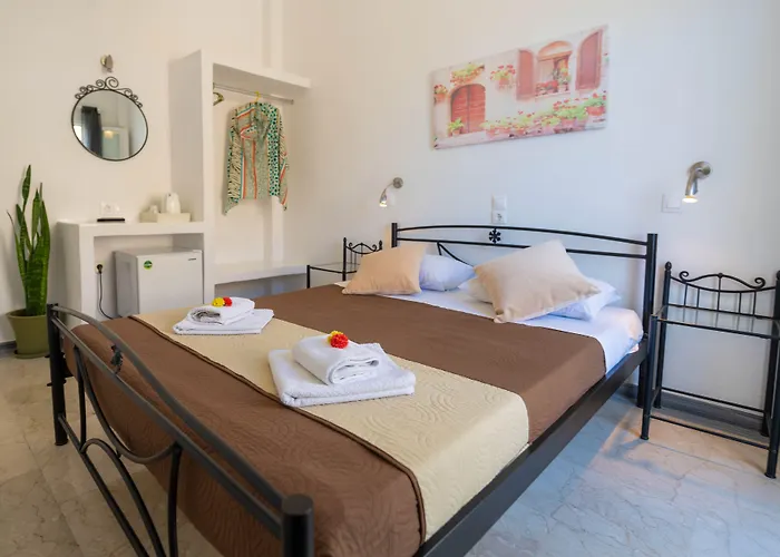 Join Us Low Cost Rooms