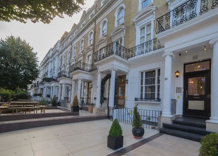 Imperial Court Suites