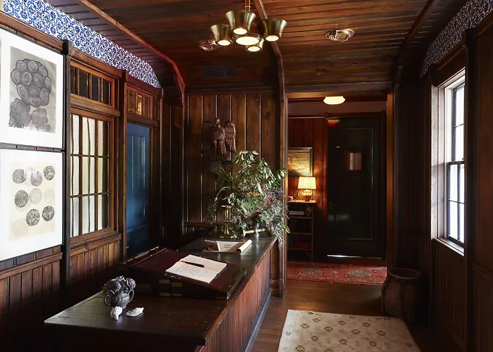 Hotel with view: Greydon House