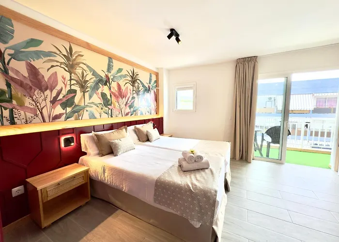 Skyview Hotel By Livvo