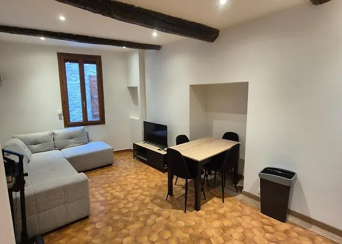 Appartement chaleureux au charme ancien au calme