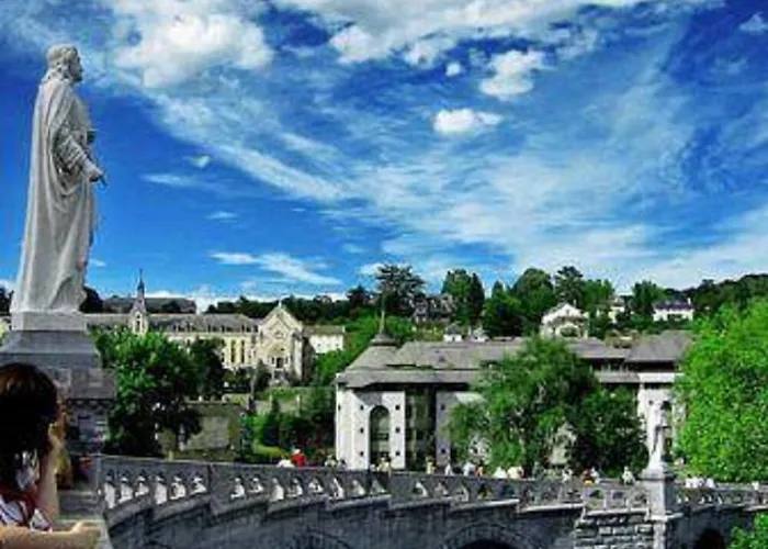 Notre Dame AUXILIATRICE