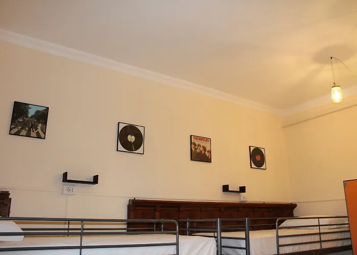 Victoria House Hostel