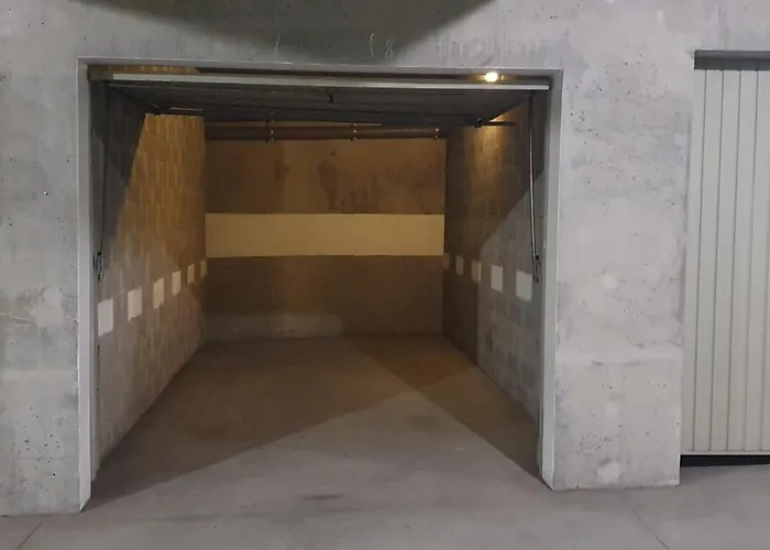 ALPINES 2 /près du funiculaire et gare sncf-garage privé-terrasse sud-46m2