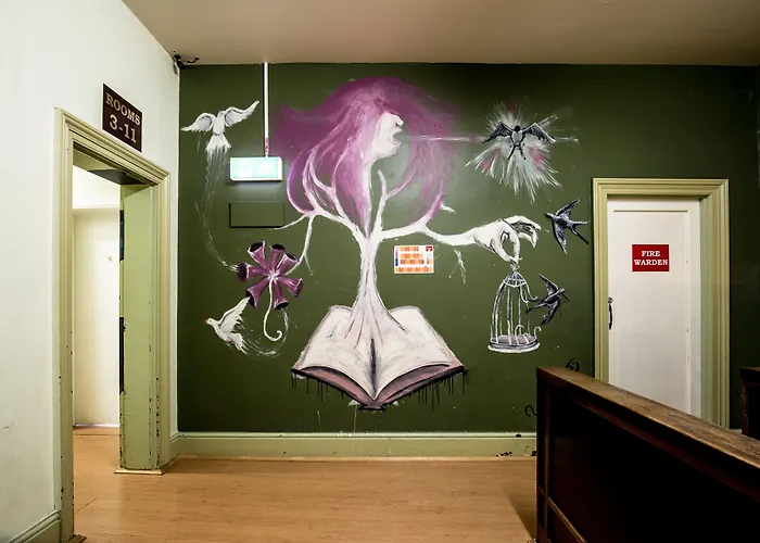 Hostel: The Pickled Frog
