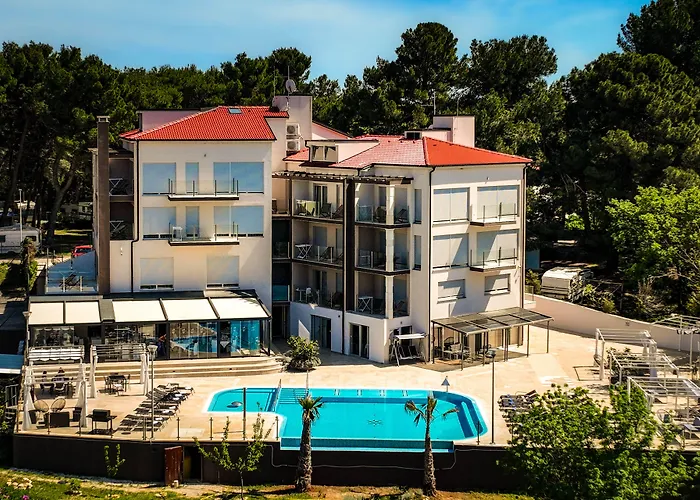 Hotel mit Whirlpool Premantura Resort - & Restaurant