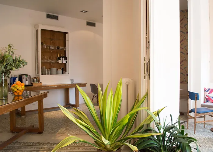 B&B only: Forget Me Not Barcelona