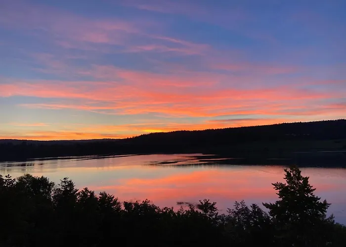 Duplex 6 personnes, vue panoramique sur lac